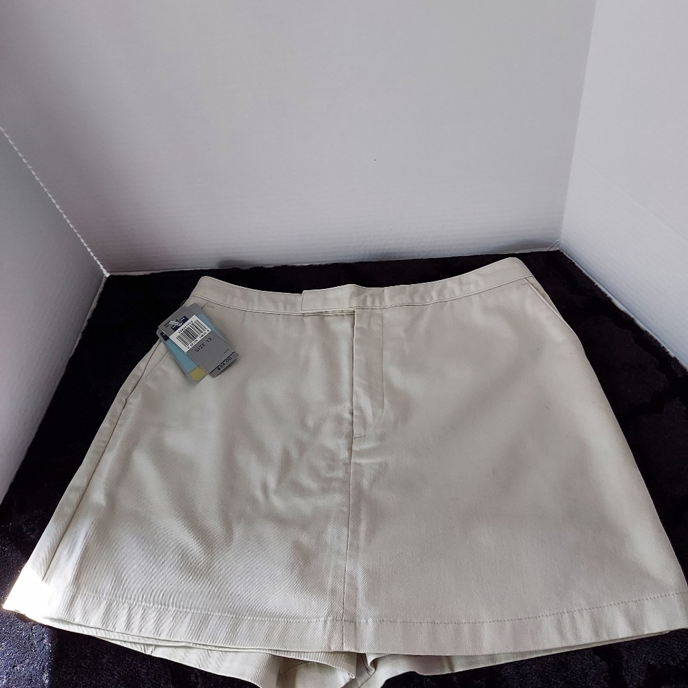 Dockers  Skort     NWT          Size 12